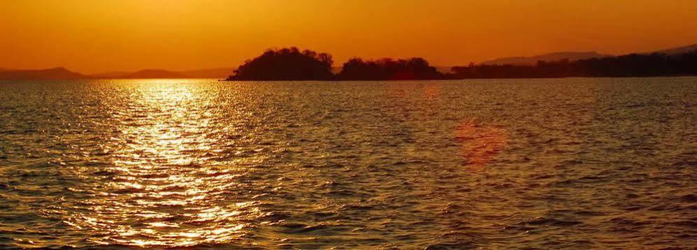 Lake Kariba Inns Siavonga Exteriör bild